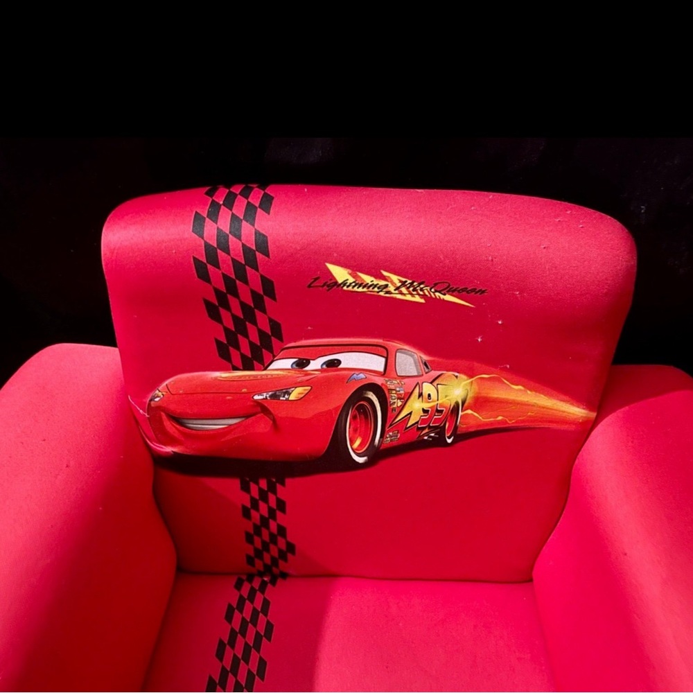 Disney Cars• Delta Kids Upholstered Chair - Picture 5 of 8